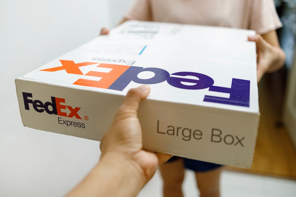 Shipping with FedEx from Italy: Rates, Services and How it Works 1 send_with_fedex